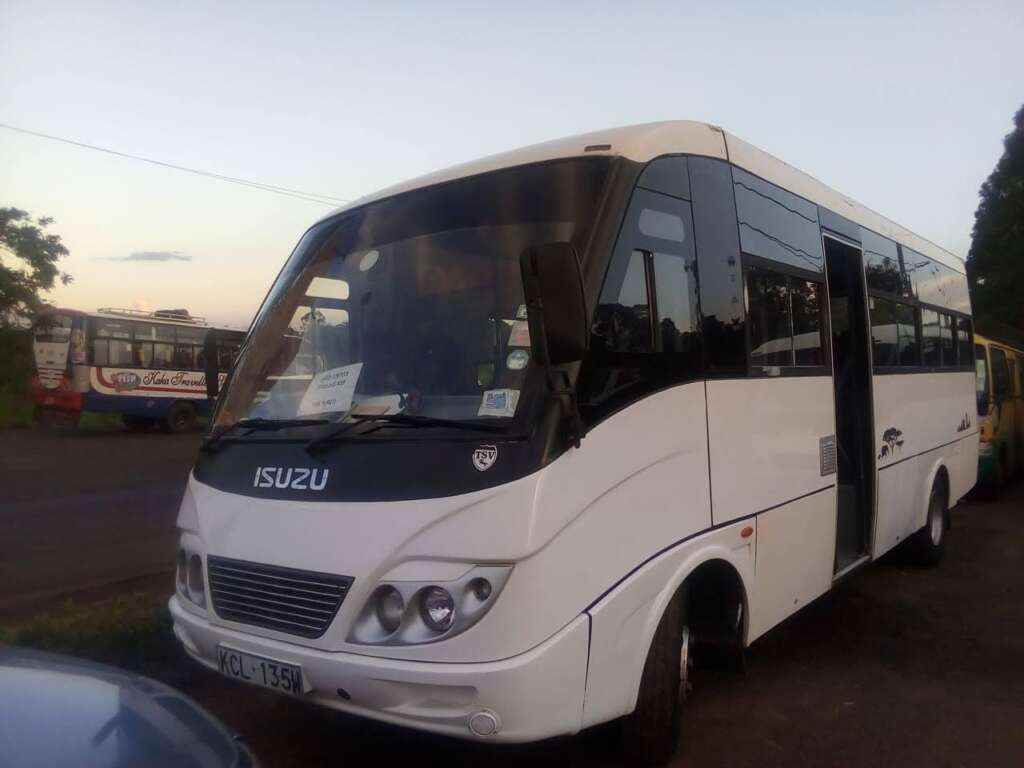33 seater bus